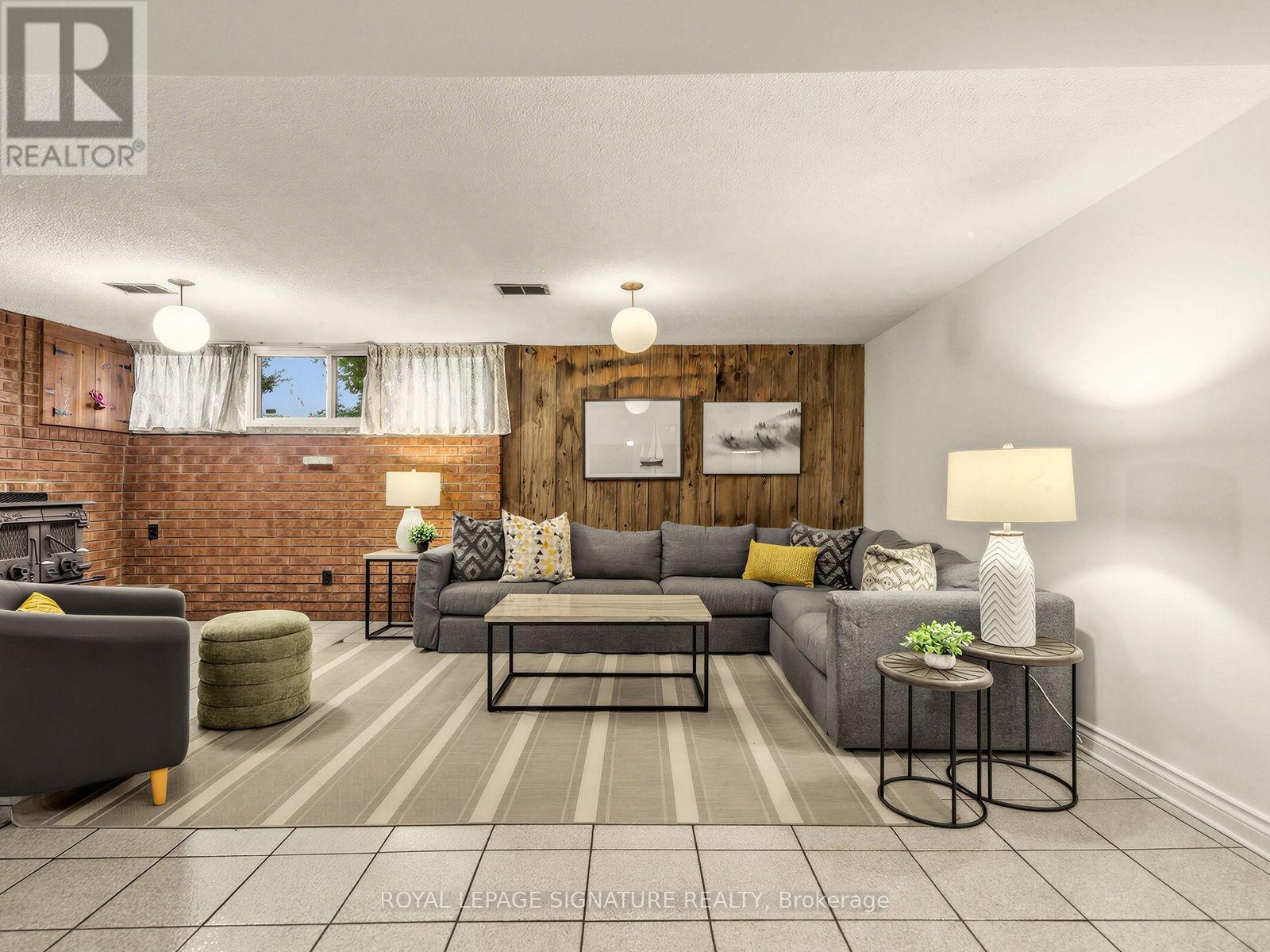 31 Diana Drive, Toronto, ON photo 20