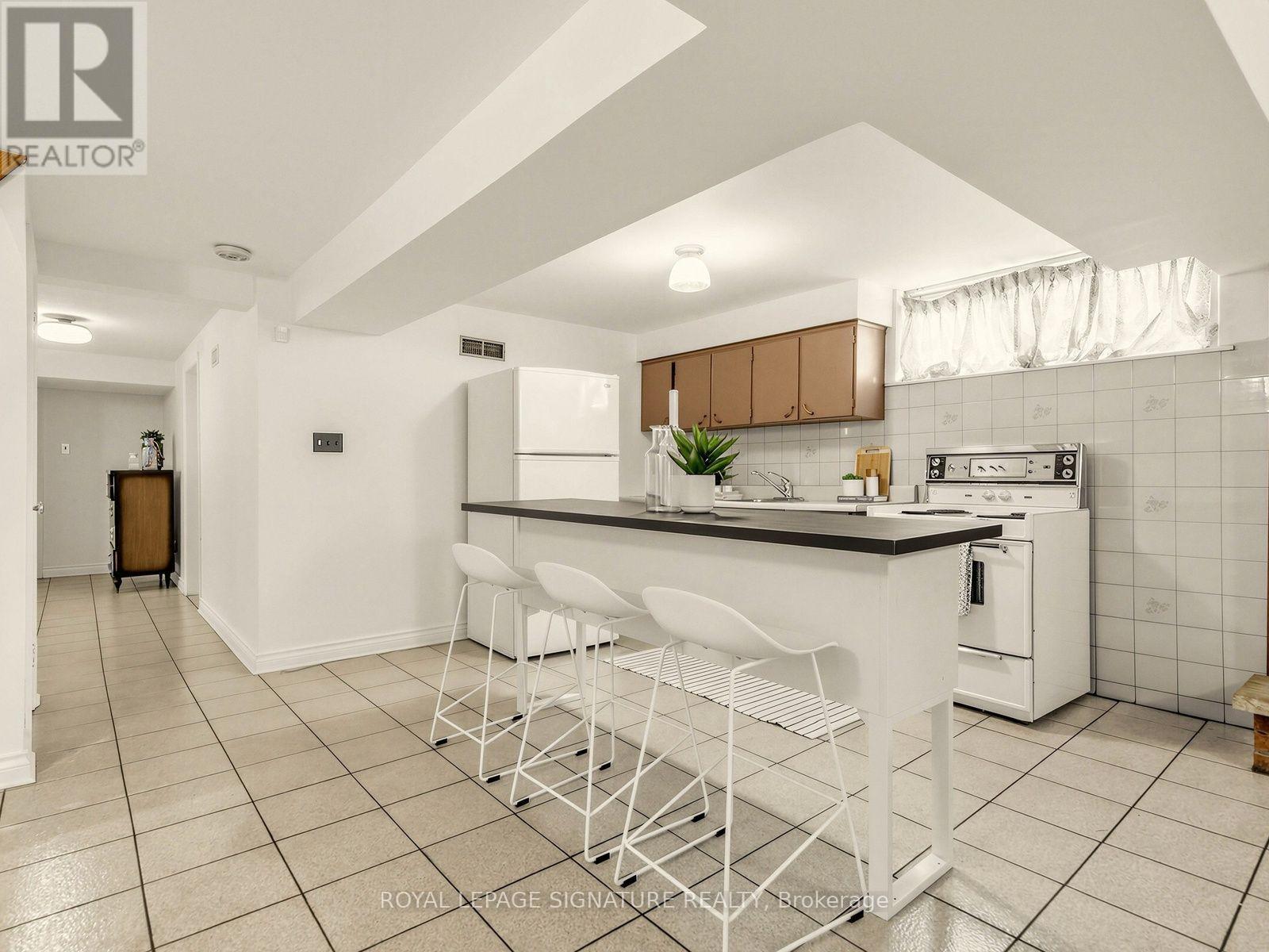 31 Diana Drive, Toronto, ON photo 22