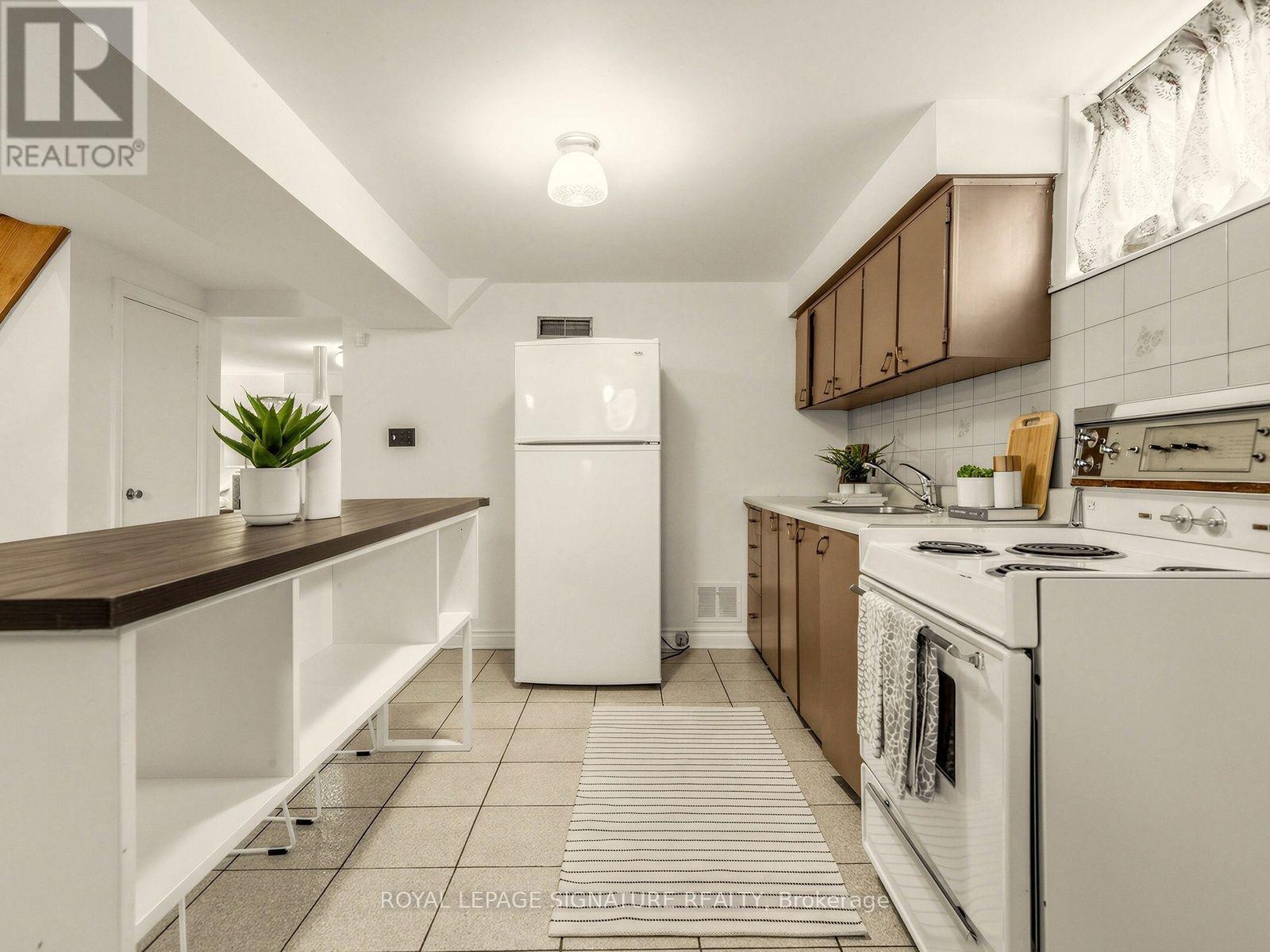 31 DIANA DRIVE - 23