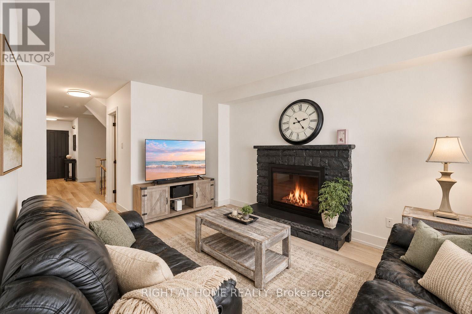 32 Cheviot Crescent, Brampton, ON photo 1