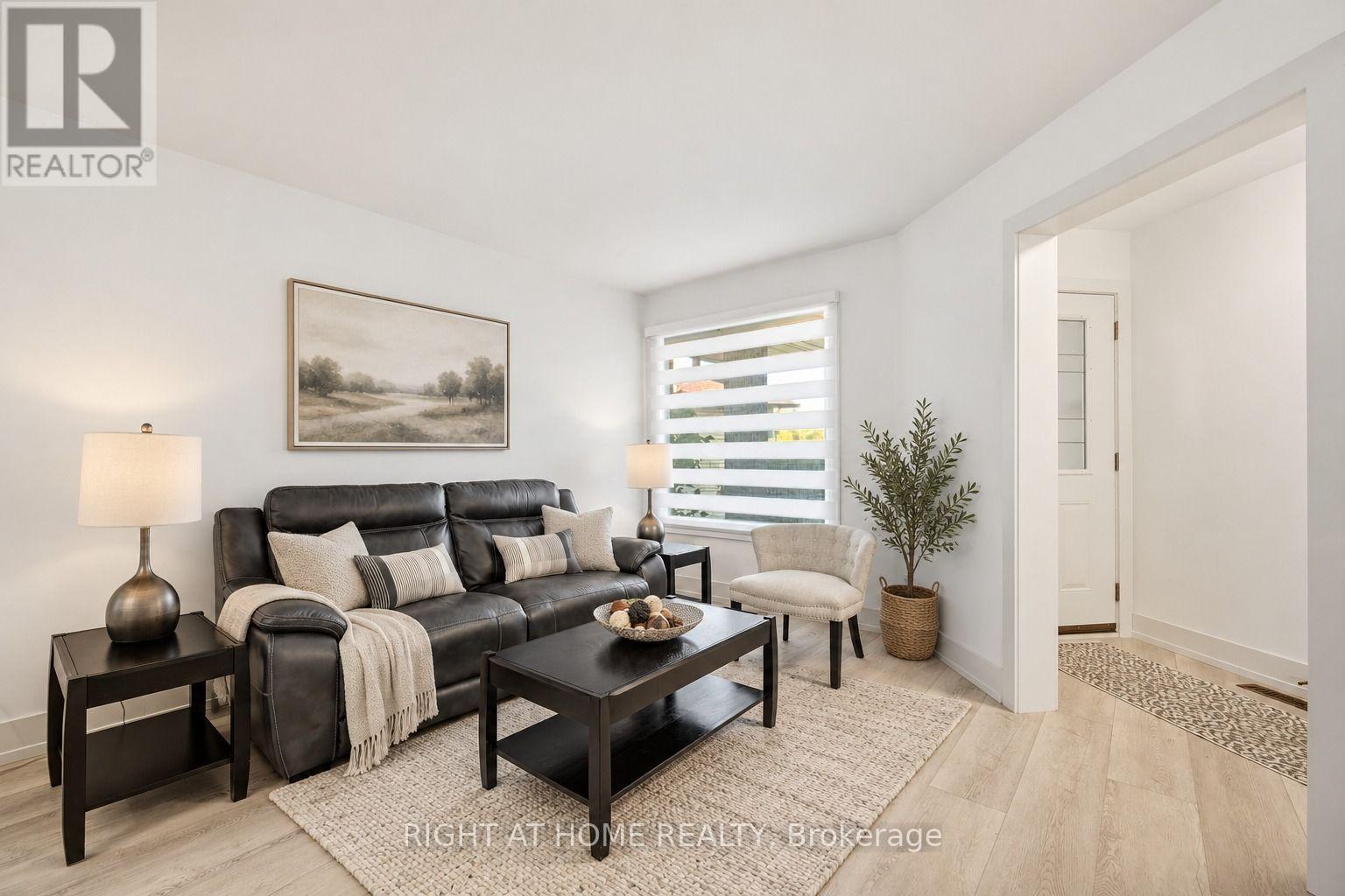 32 Cheviot Crescent, Brampton, ON photo 3