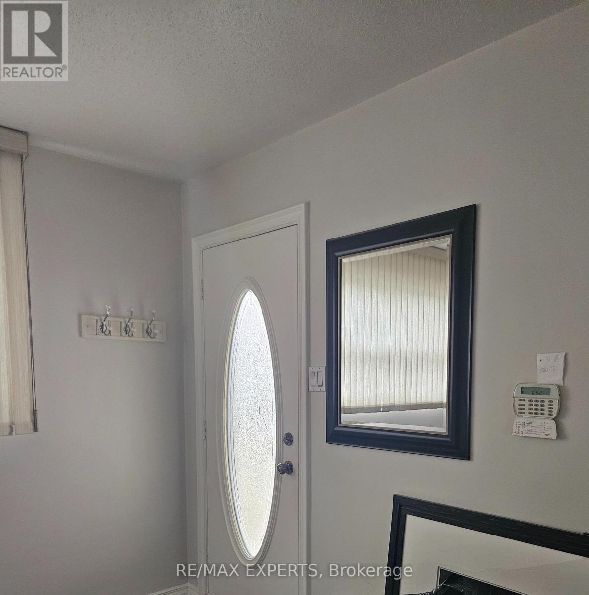 1 BYWORTH BOULEVARD - 8