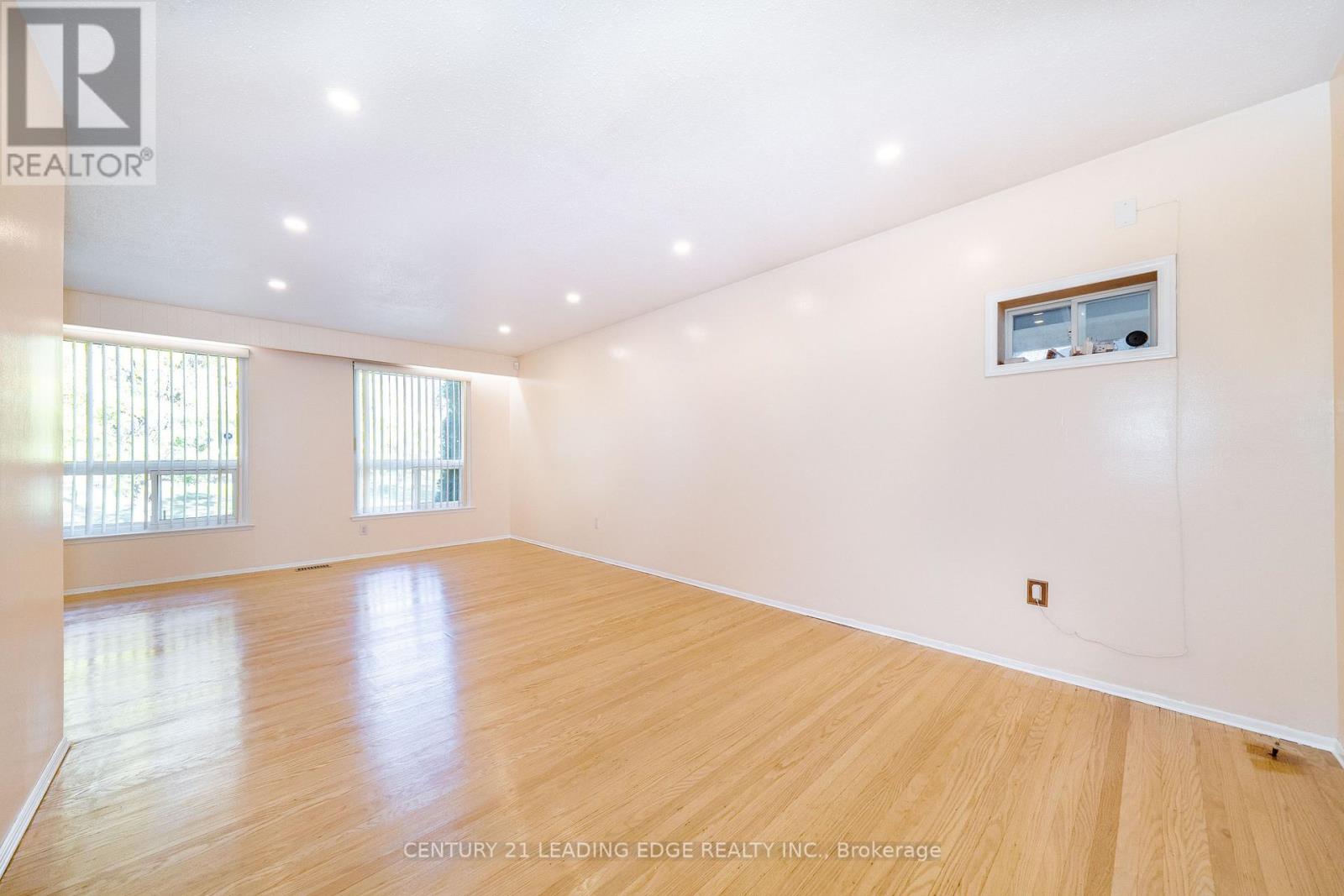 63 Mercury Road, Toronto, ON photo 4