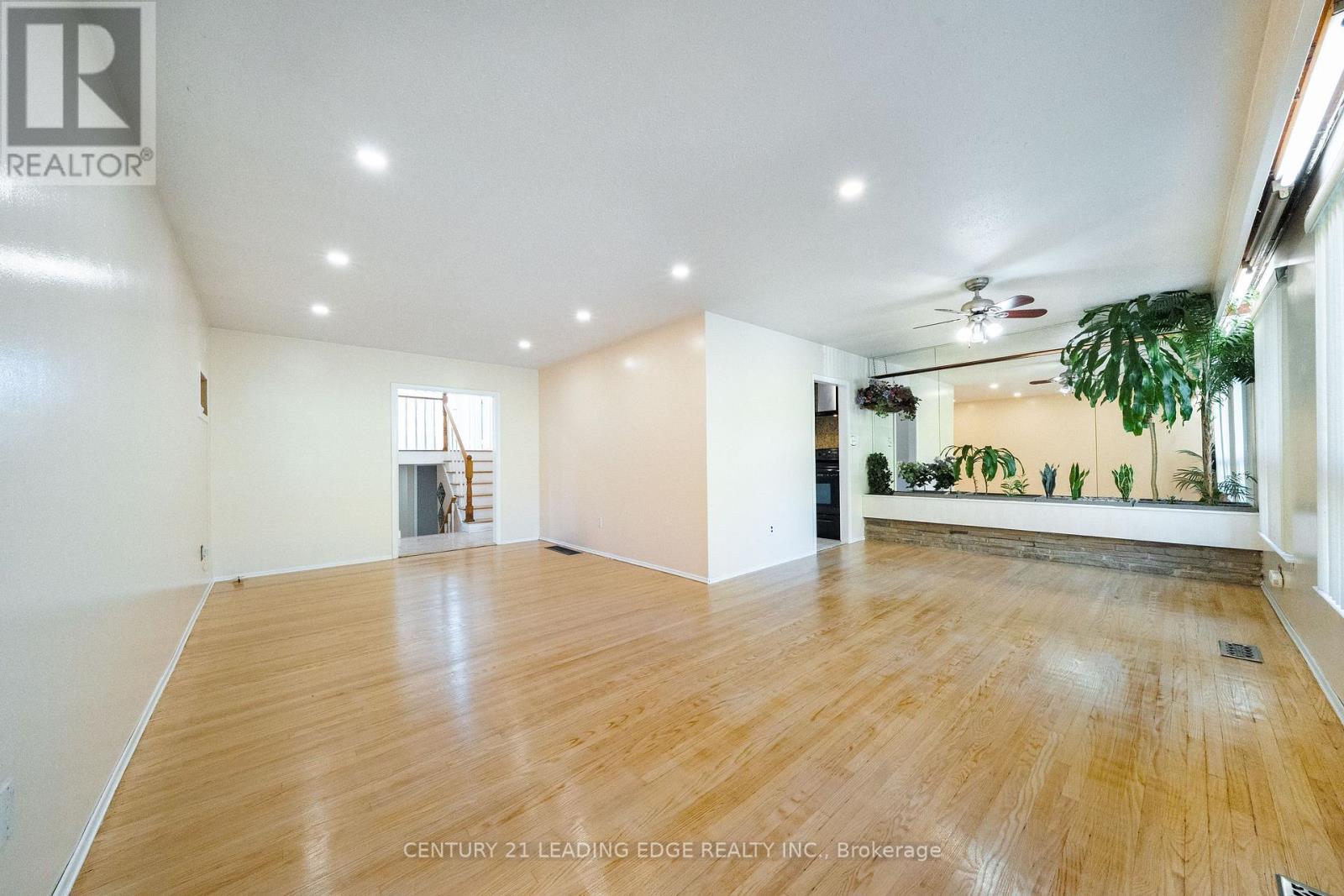 63 Mercury Road, Toronto, ON photo 6