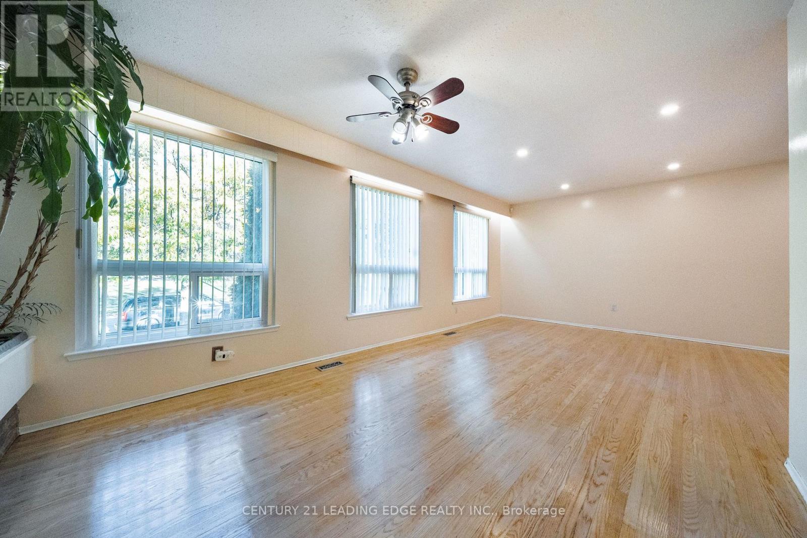 63 Mercury Road, Toronto, ON photo 7