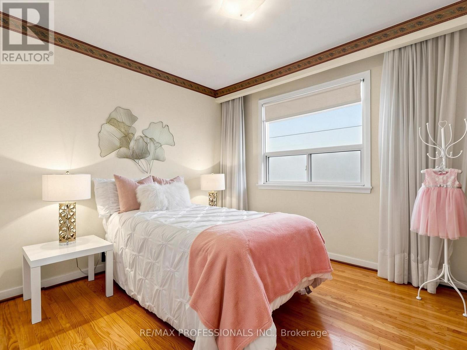 34 Crestridge Heights Road, Toronto, ON photo 15
