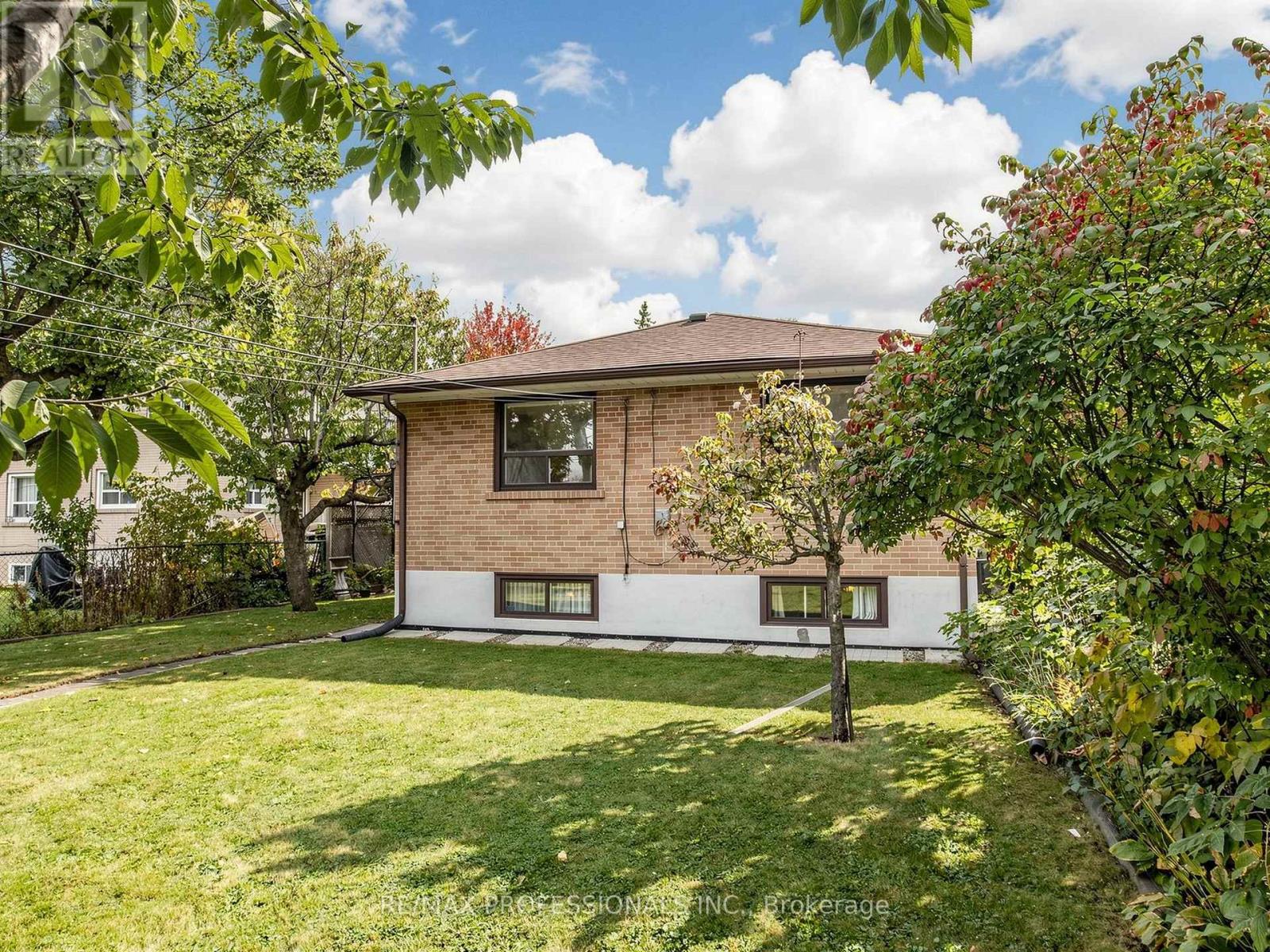 34 Crestridge Heights Road, Toronto, ON photo 26