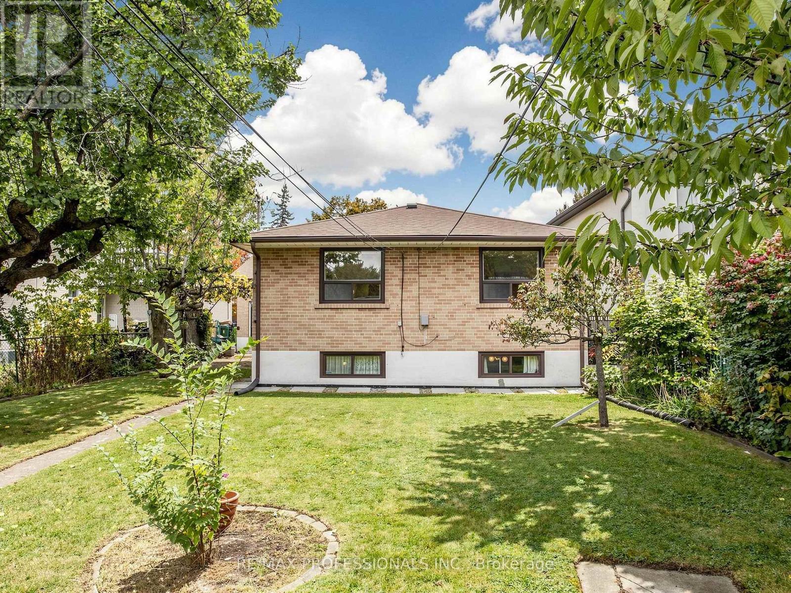 34 Crestridge Heights Road, Toronto, ON photo 29