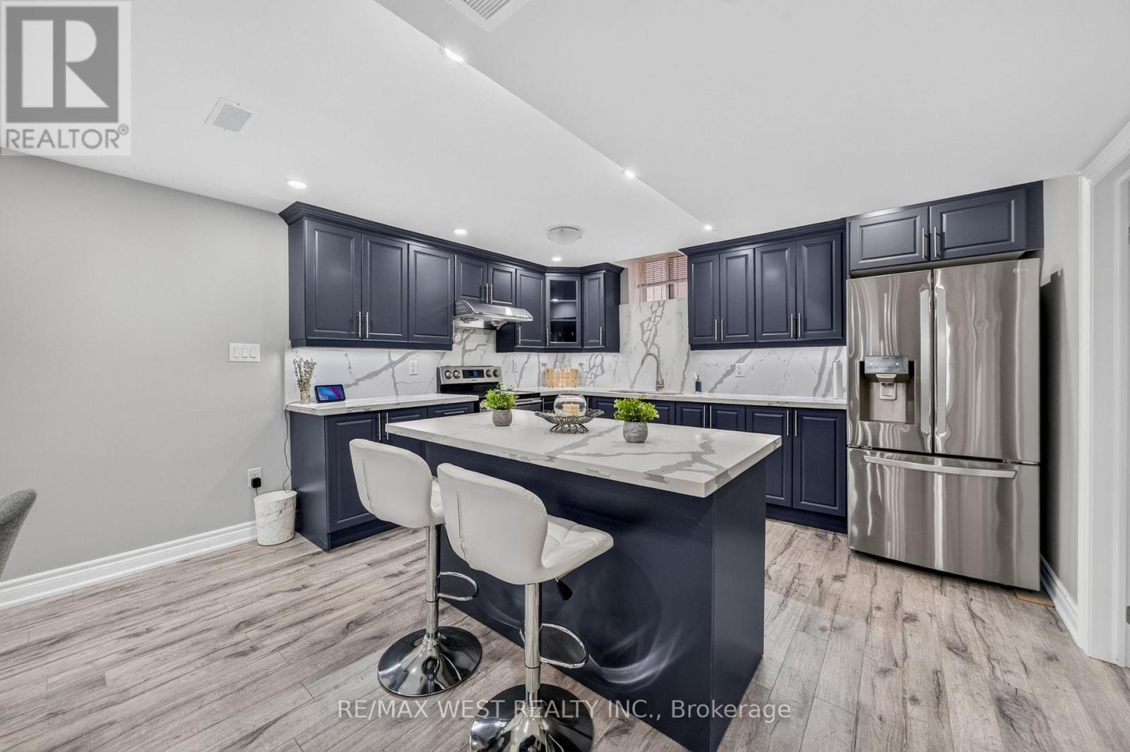 8 Calvados Crescent, Brampton, ON photo 16