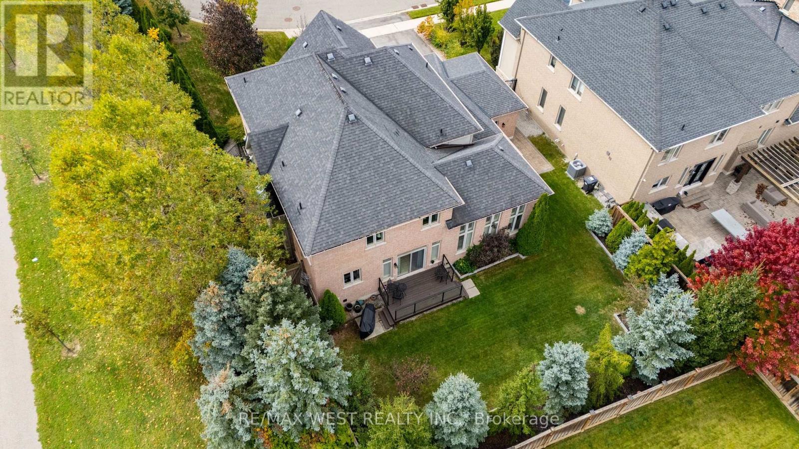8 Calvados Crescent, Brampton, ON photo 22