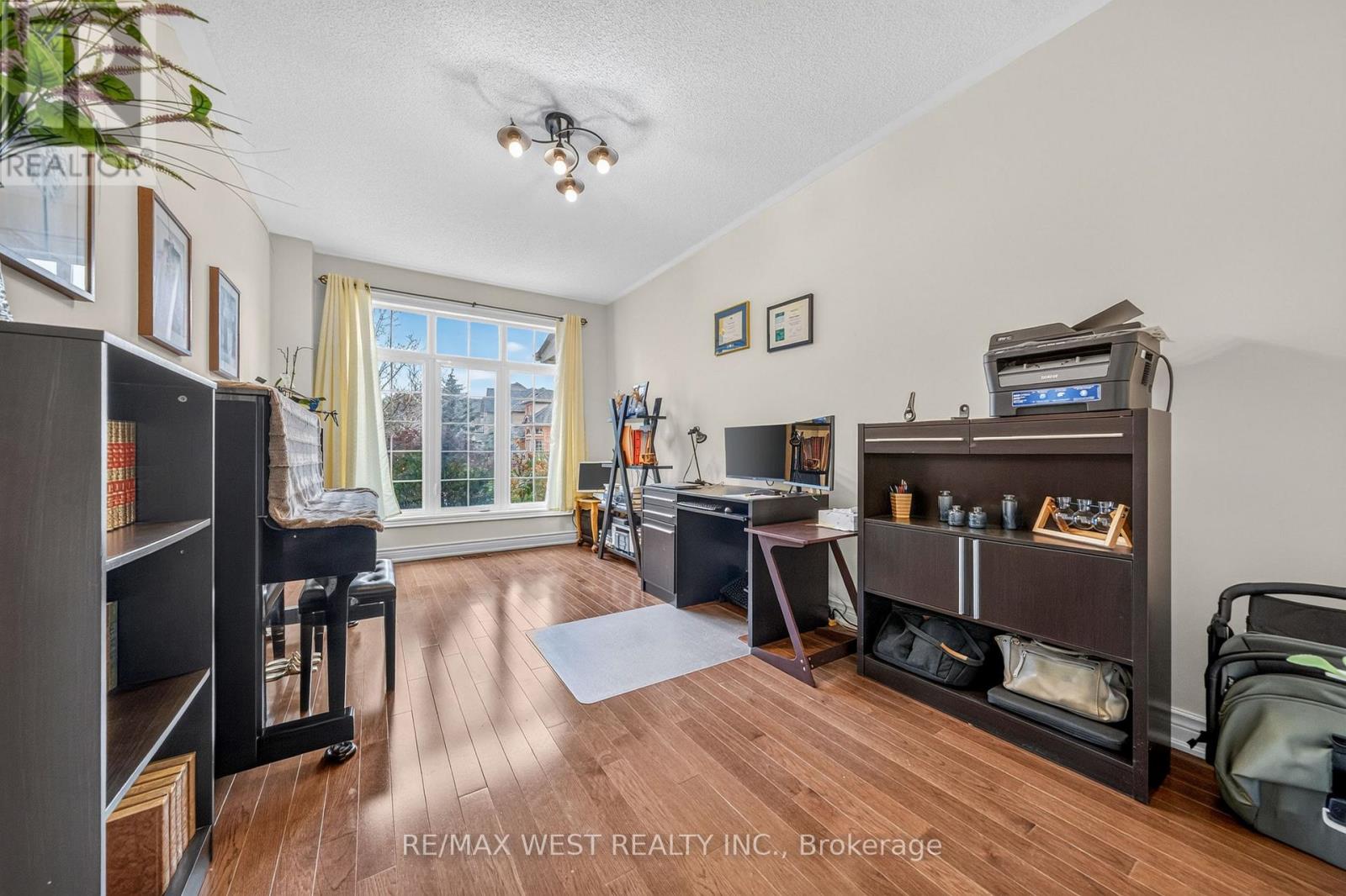 8 Calvados Crescent, Brampton, ON photo 8