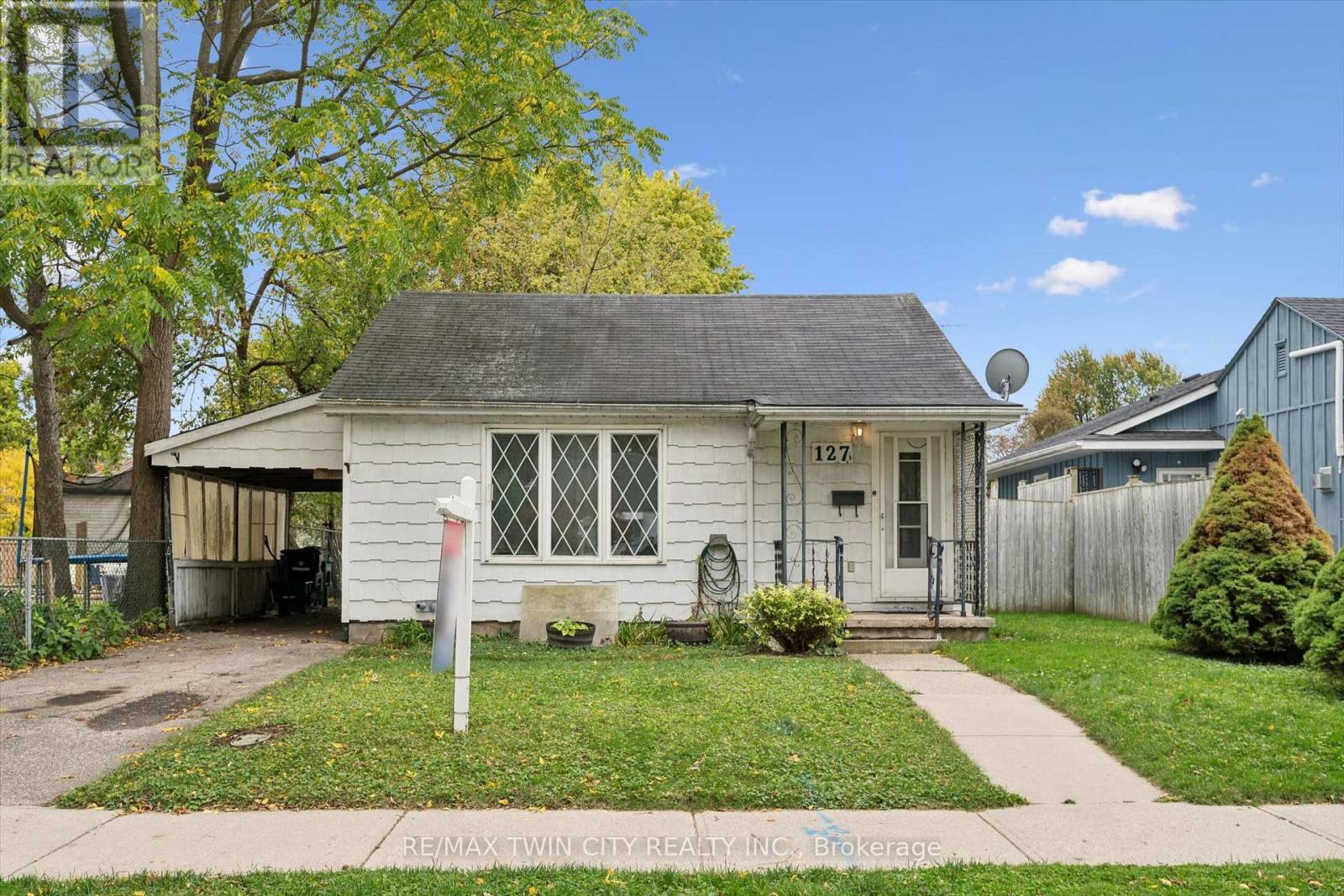 127 Spadina Road East, Kitchener, ON photo 18