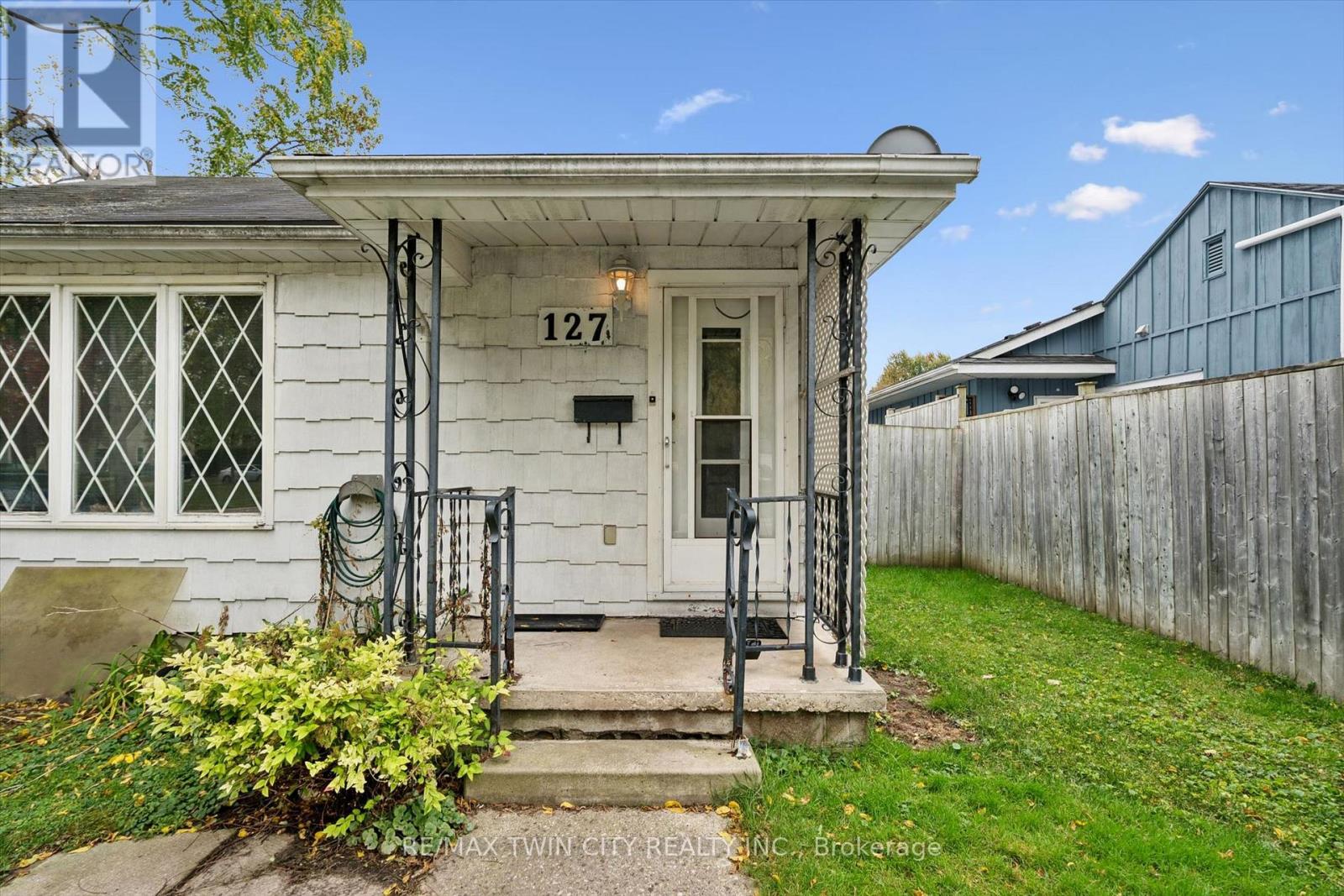 127 Spadina Road East, Kitchener, ON photo 19