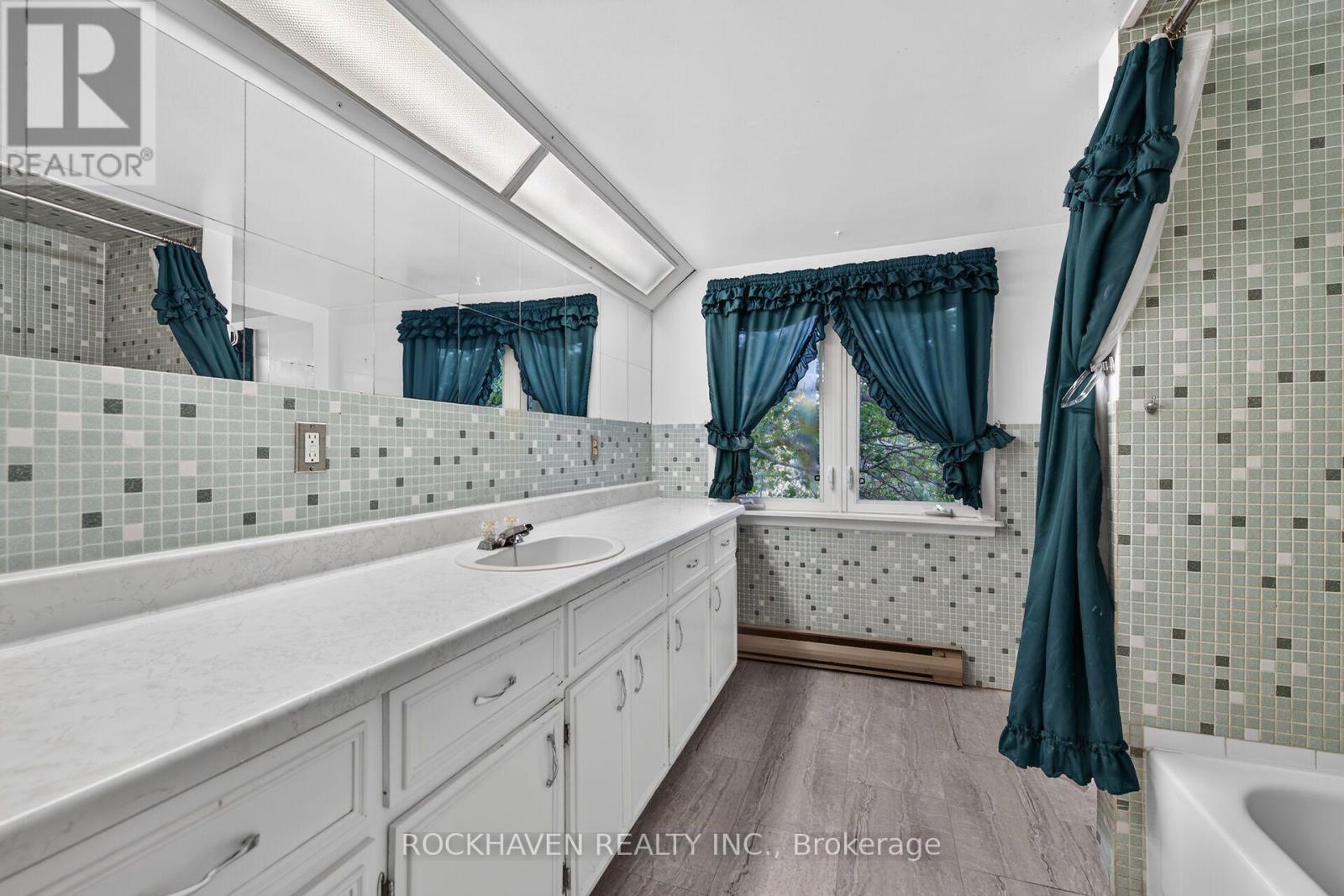 376 Rock Chapel Road, Hamilton, ON photo 23