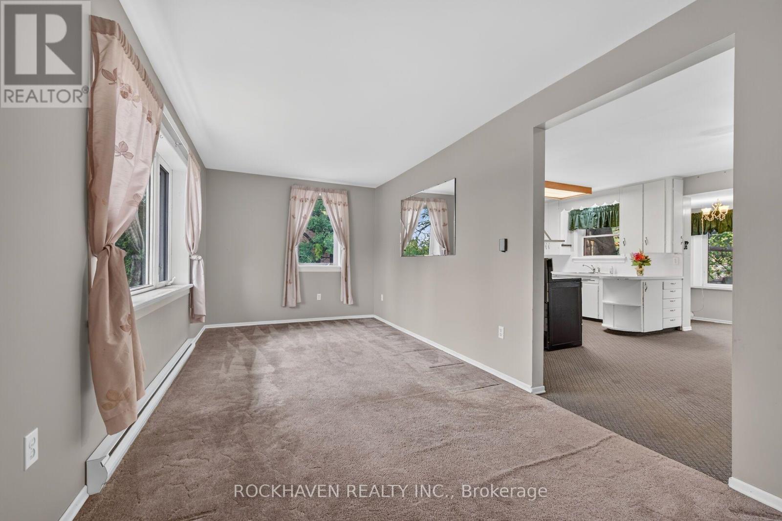 376 Rock Chapel Road, Hamilton, ON photo 6