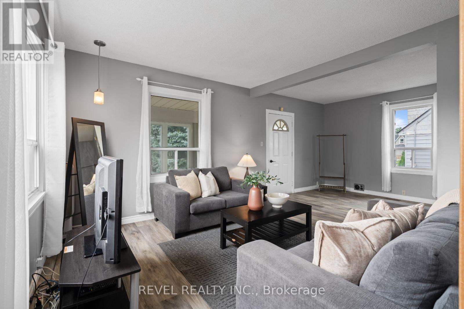 3 1/2 Dundonald Street, St. Catharines, ON photo 8