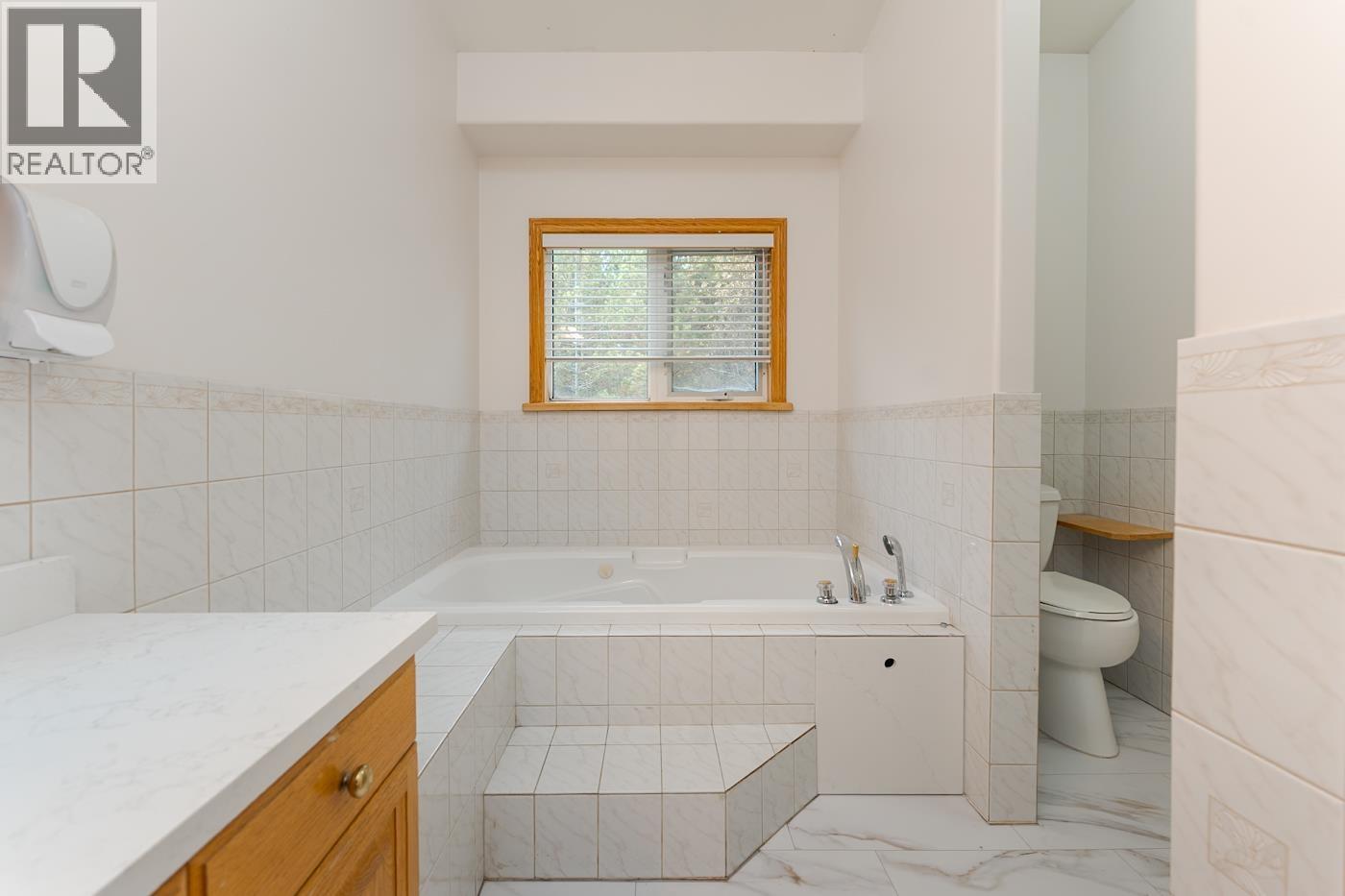 4830 REEVES DRIVE - 16