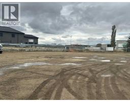 12121 106 Avenue, Grande Prairie, AB T8V8B3 Photo 11
