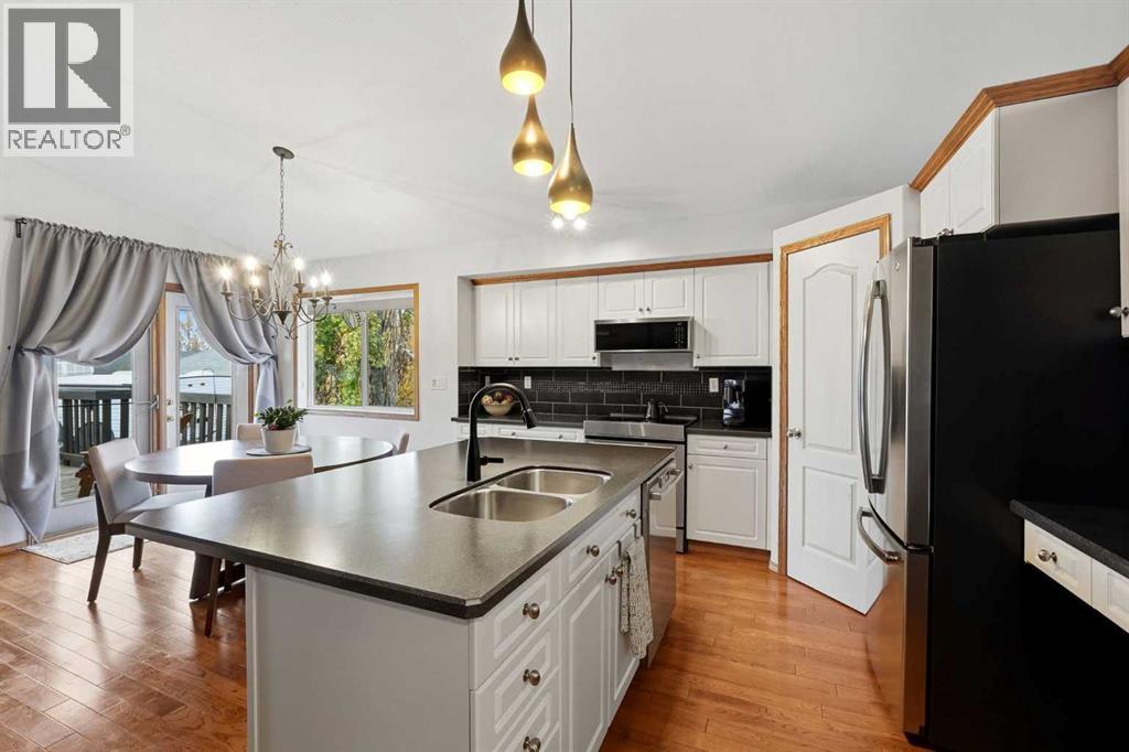 6215 58 Street, photo 11 of 30