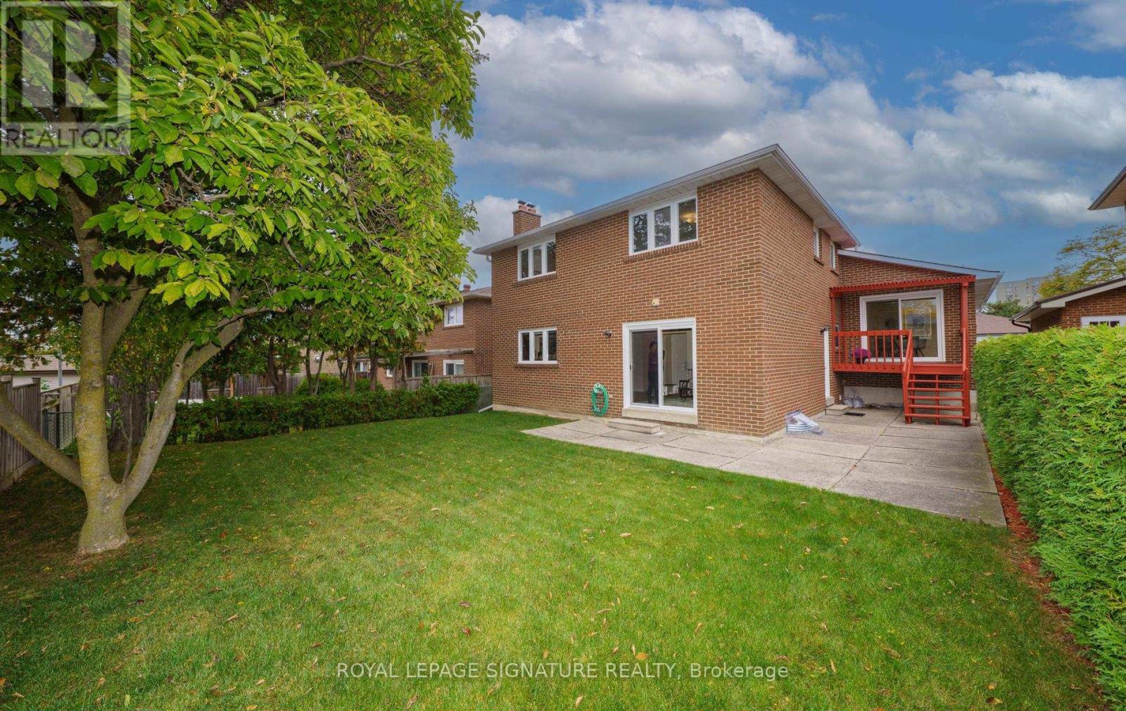 68 ELLENHALL SQUARE - 39
