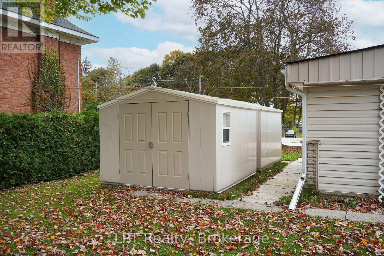 463 Frank Street — photo 40