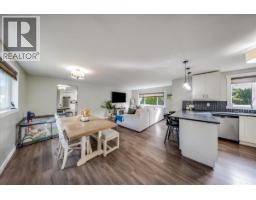 Foyer - 710 10th Avenue, Montrose, BC V0G1P0 Photo 8
