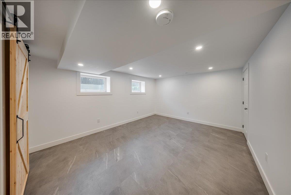 710 10TH Avenue - 25