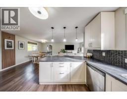 710 10th Avenue, Montrose, BC V0G1P0 Photo 14