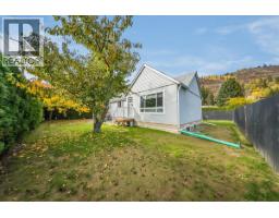 710 10th Avenue, Montrose, BC V0G1P0 Photo 33