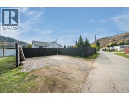 710 10th Avenue, Montrose, BC V0G1P0 Photo 34