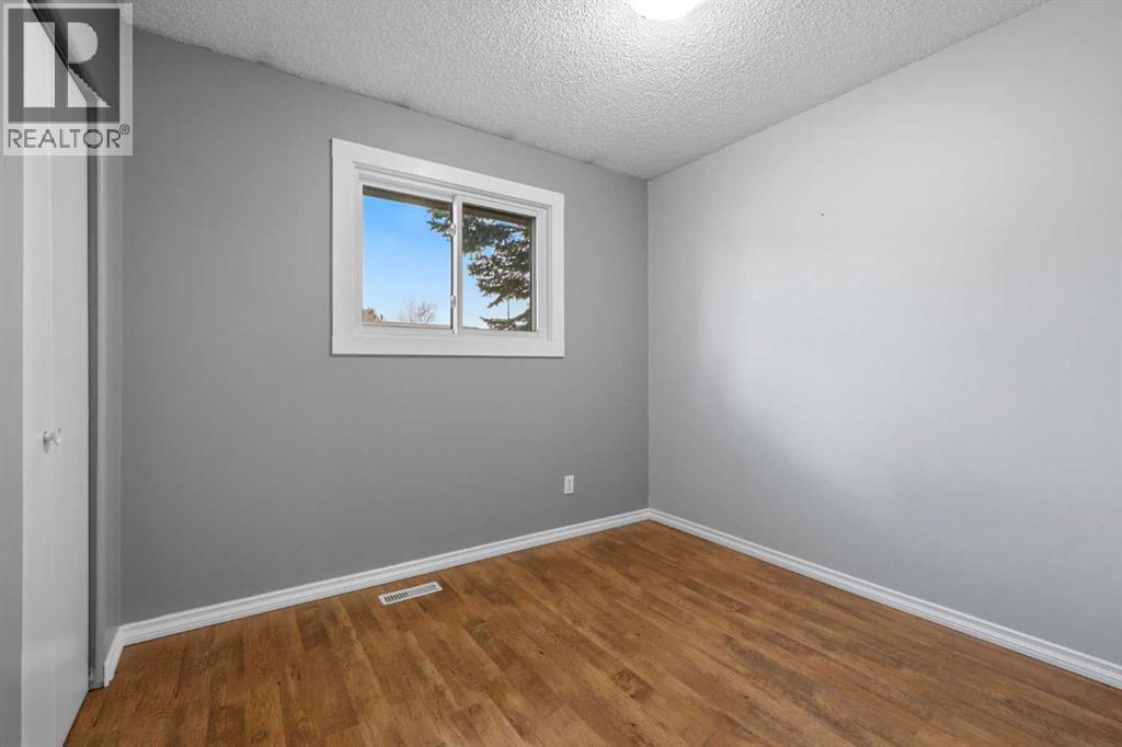 Listing photo – 5020 58 Street Close, Rocky Mountain House