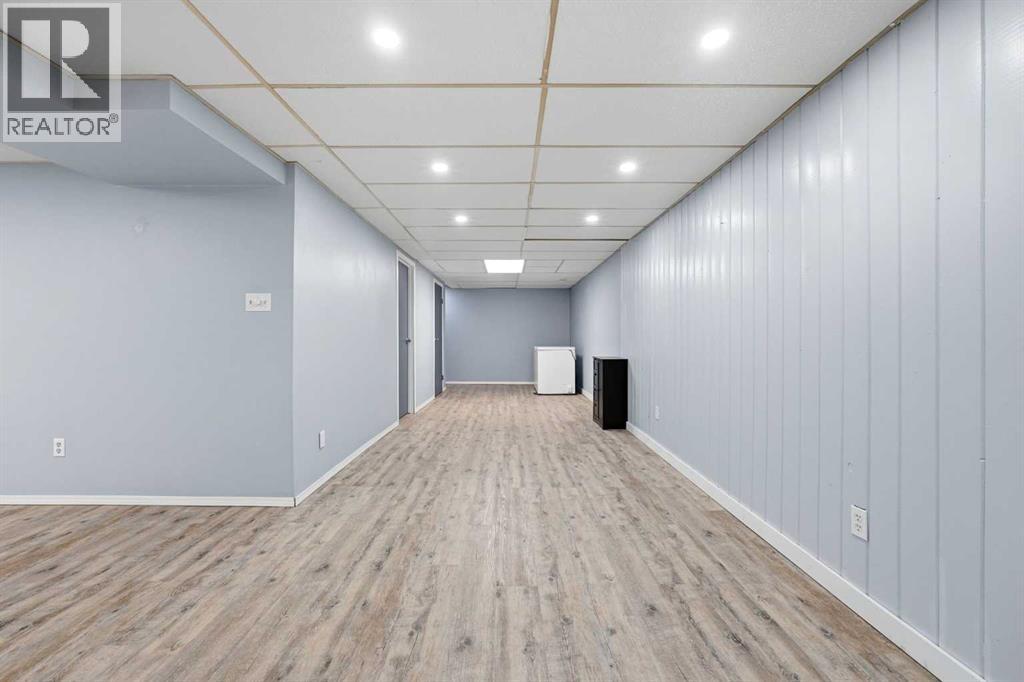 Listing photo – 5020 58 Street Close, Rocky Mountain House