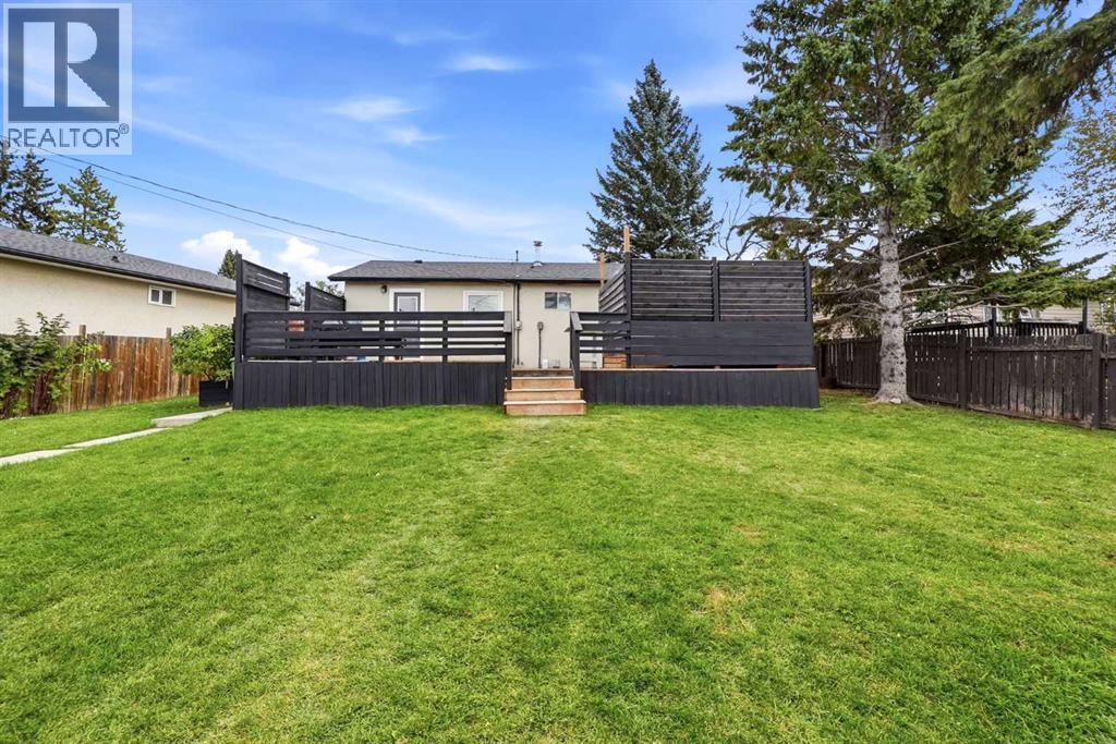 Listing photo – 5020 58 Street Close, Rocky Mountain House