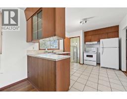 Primary Bedroom - 101 Langton Drive Sw, Calgary, AB T3E5G1 Photo 7