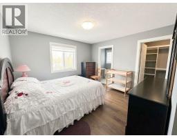 Living room - 116 Kinniburgh Boulevard, Chestermere, AB T1X0M1 Photo 23