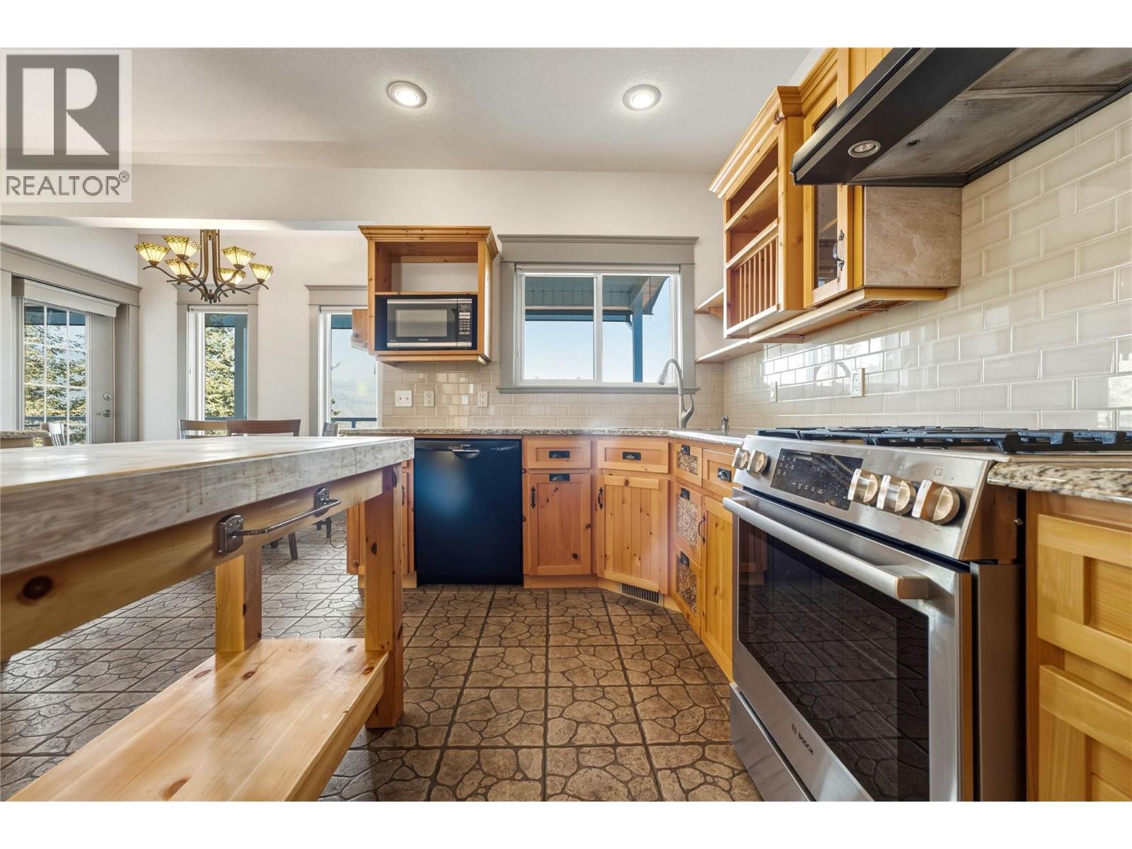55 Peregrine Way, Vernon
