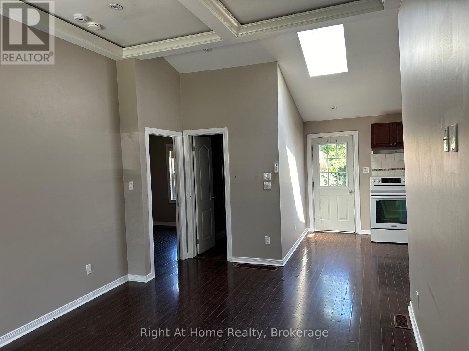 Unit B- 1119 King Street, Whitby, ON photo 4