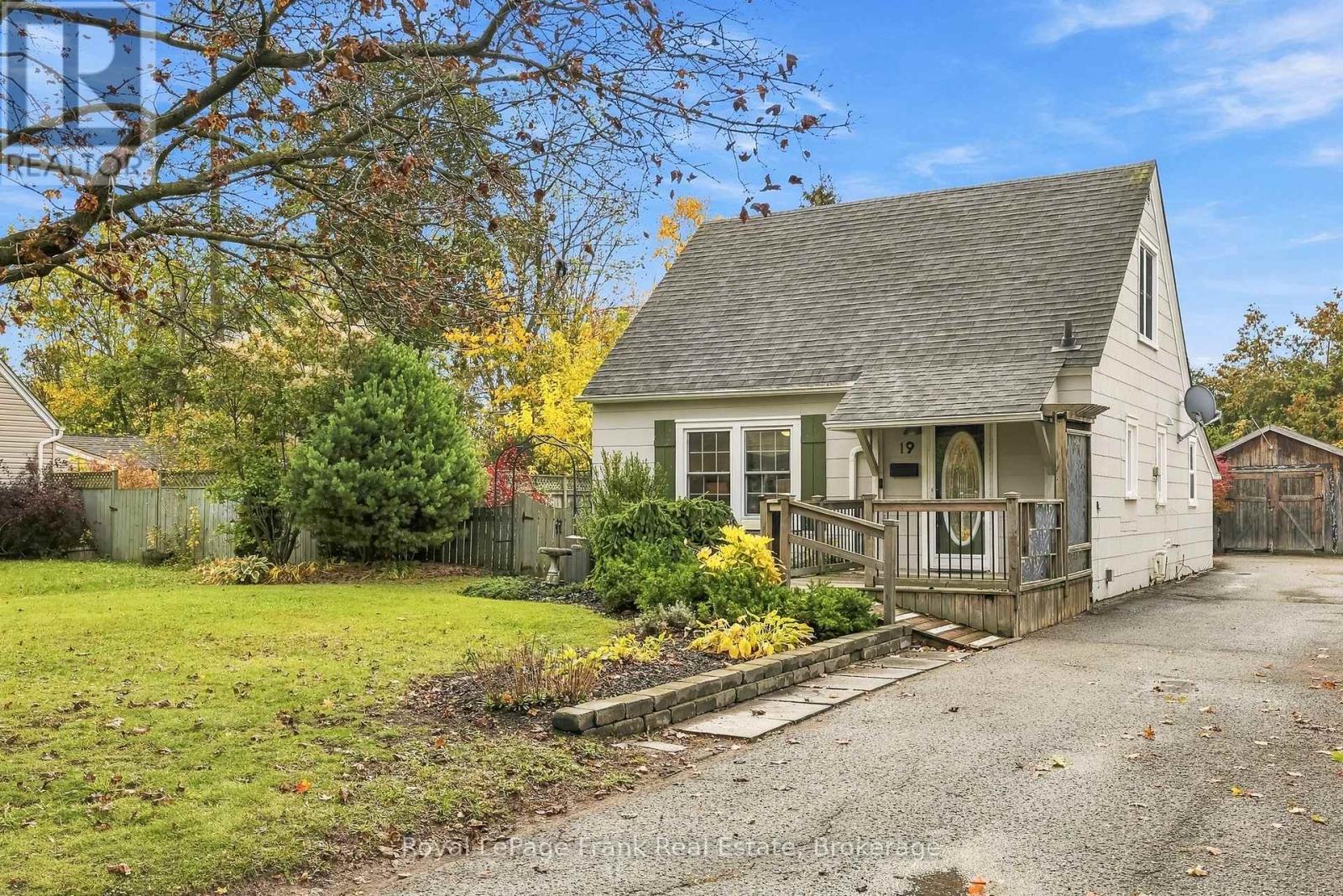 19 Churchill Crescent, Kawartha Lakes, ON photo 2