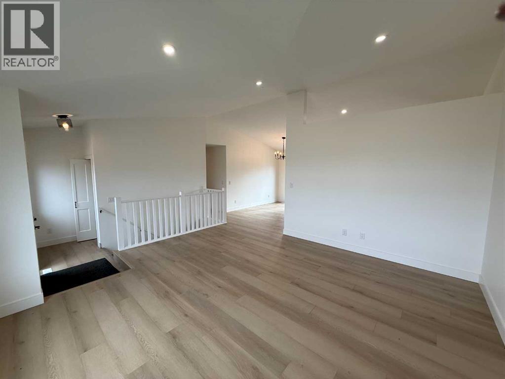 4505 53 Avenue - 11