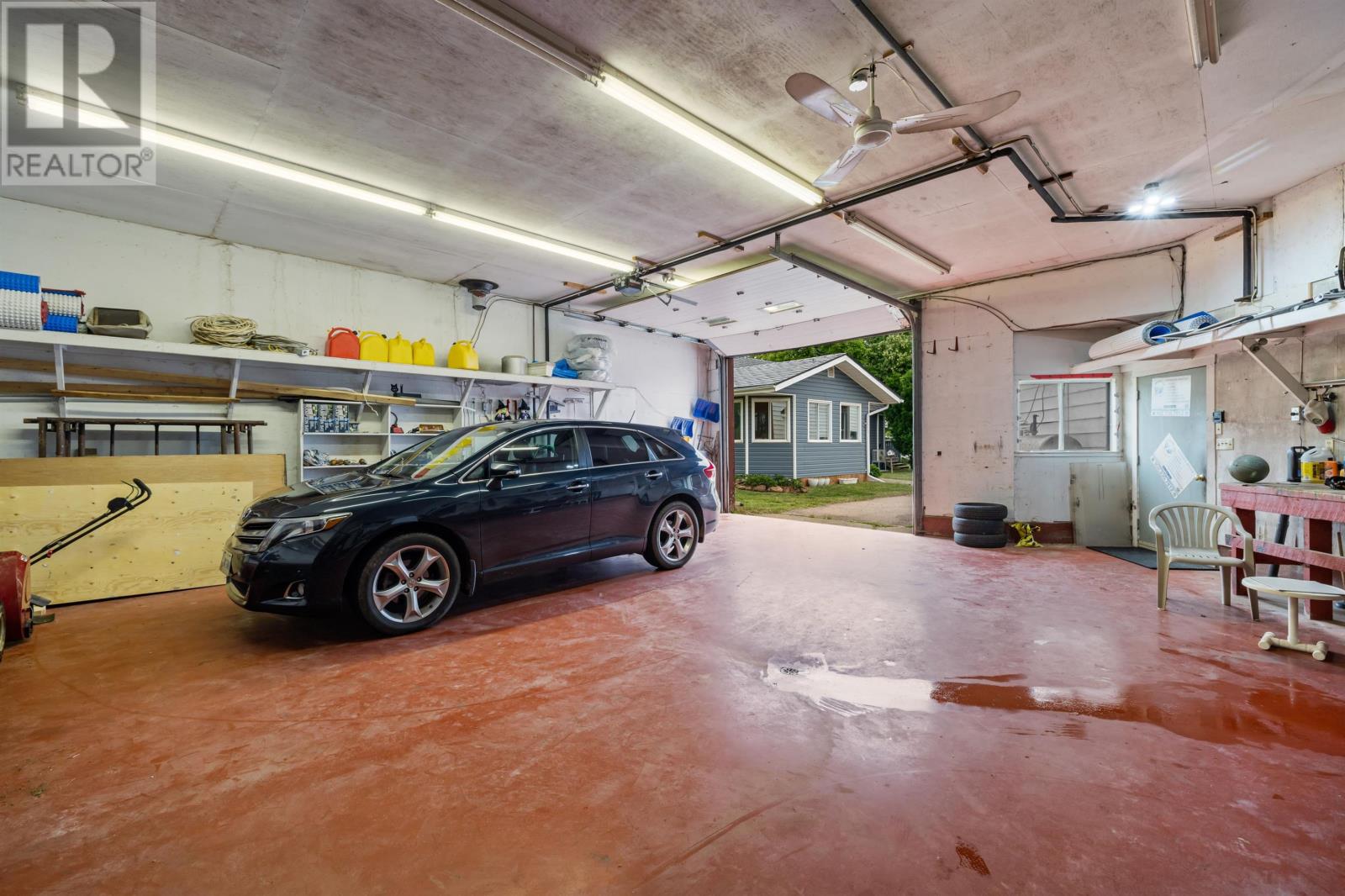 7651-7653 St. Peters Road - 24