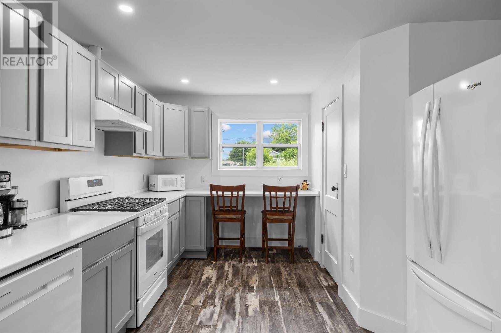 7651-7653 St. Peters Road - 6