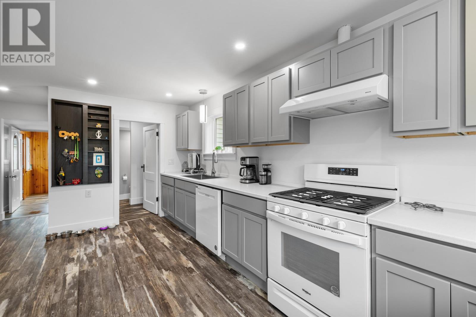 7651-7653 St. Peters Road - 7