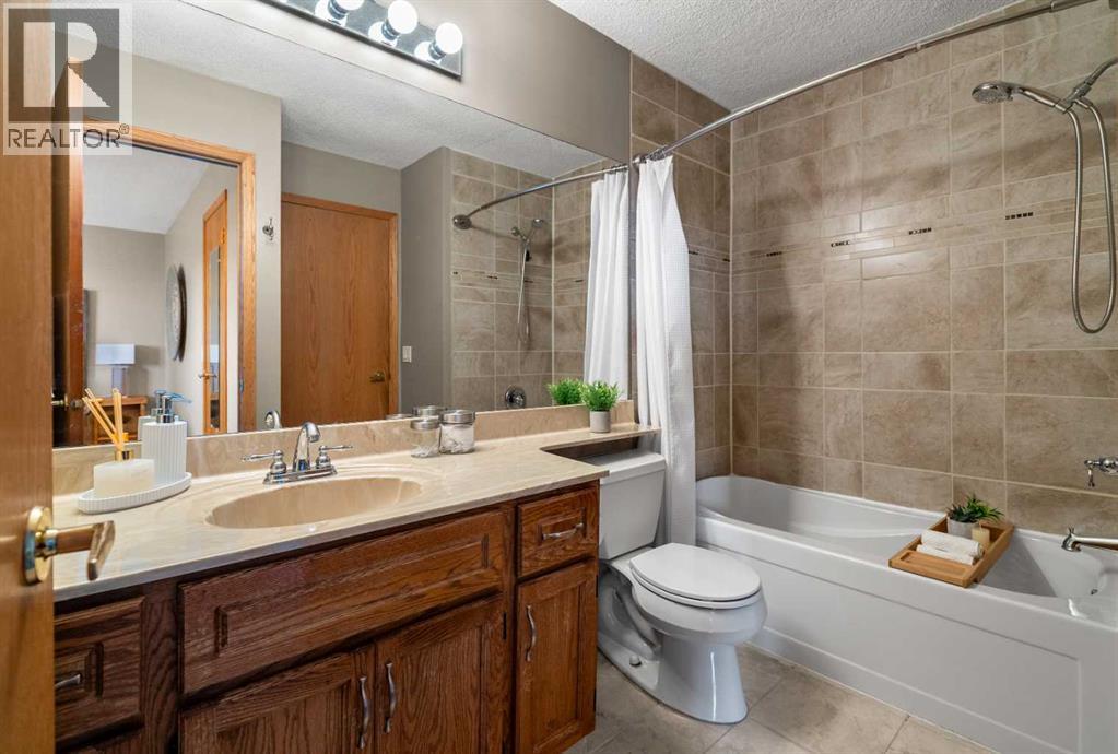 54 Deerview Terrace SE photo 26