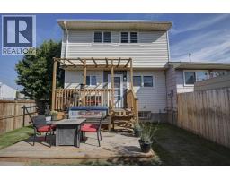 44 Falwood Crescent NE - photo 32