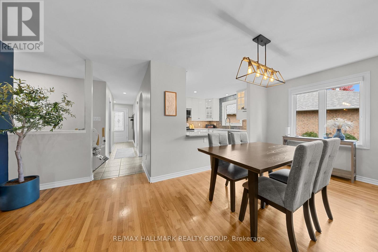 28 Dr Gordon Crescent — photo 3