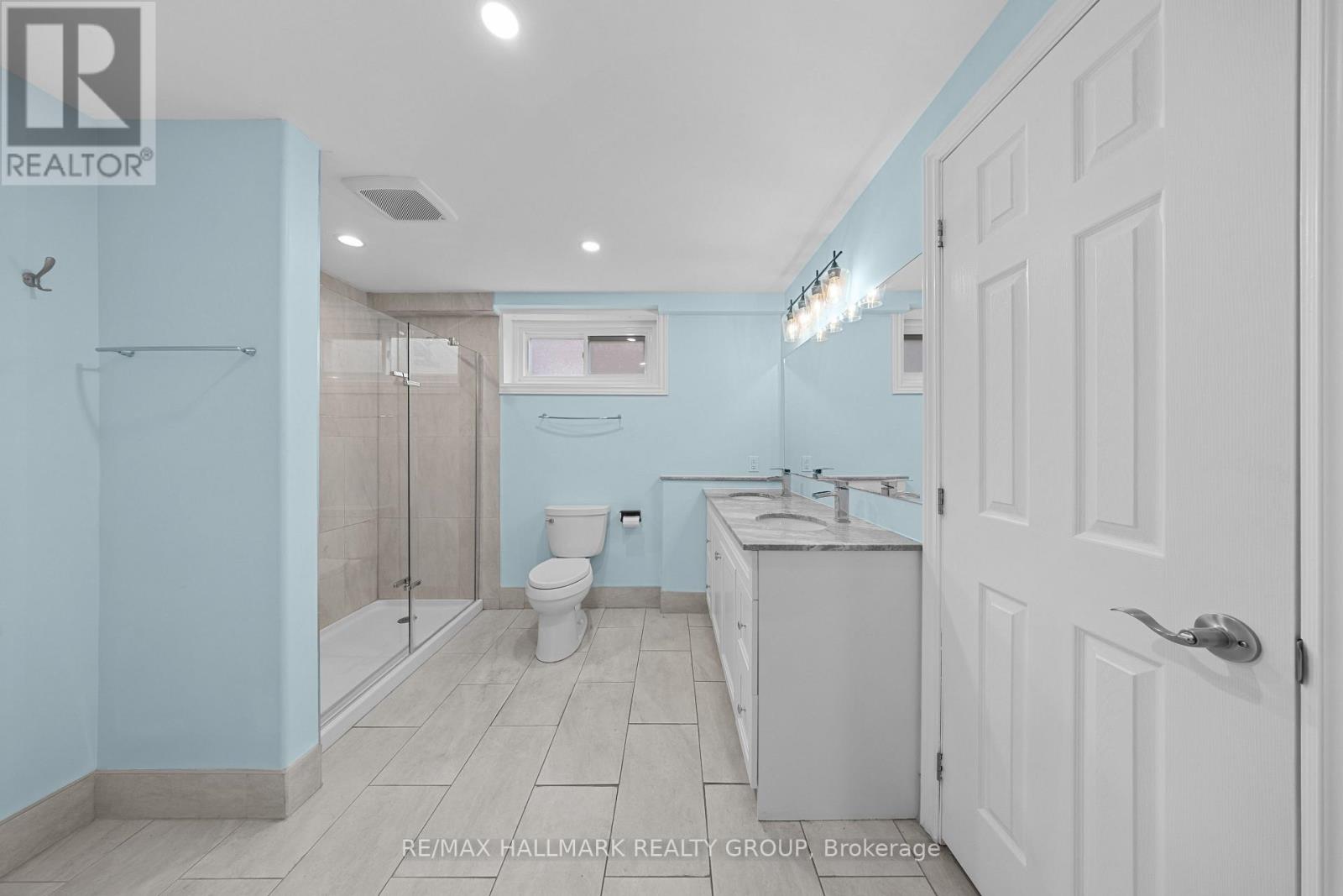 28 Dr Gordon Crescent — photo 39