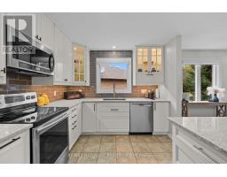 Kitchen - 28 Dr Gordon Crescent, North Grenville, ON K0G1J0 Photo 9