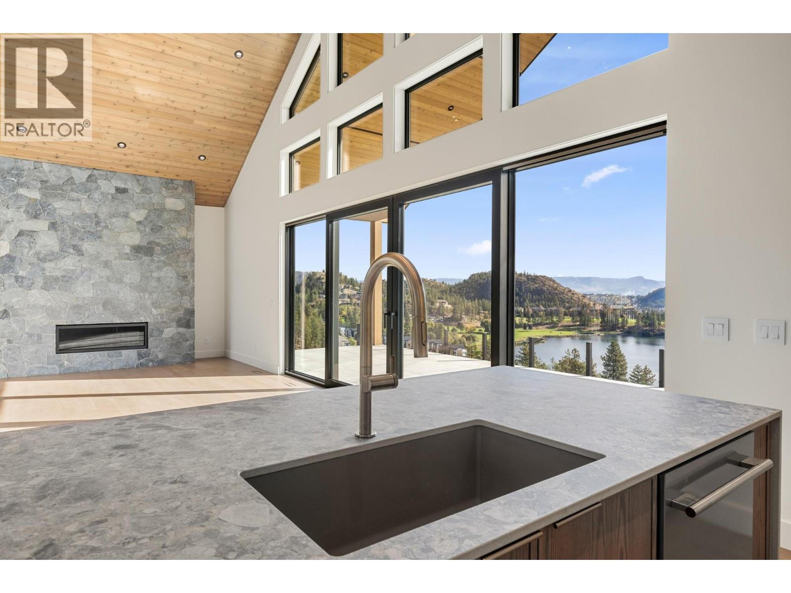  2495 Pinnacle Ridge Drive, West Kelowna