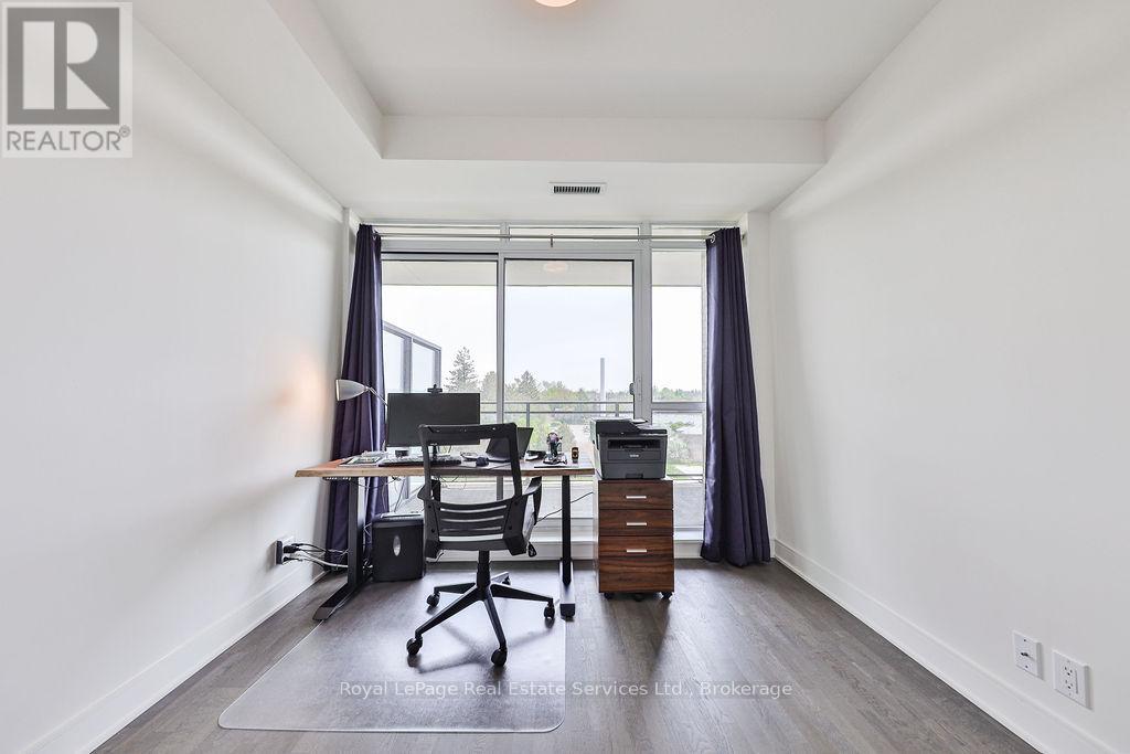 1575 Lakeshore Road West — photo 17