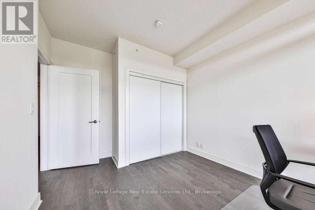 1575 Lakeshore Road West — photo 18